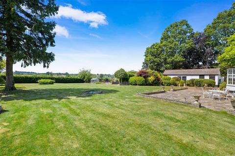 Parkside Main Road, Hallow, Worcester, WR2 6PH
