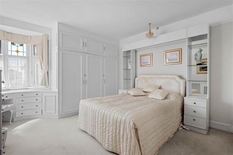 Parkside Main Road, Hallow, Worcester, WR2 6PH