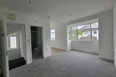 6 Hall Lane, London, NW4 4TN