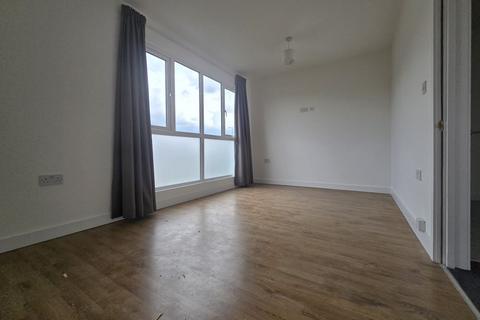 6 Hall Lane, London, NW4 4TN