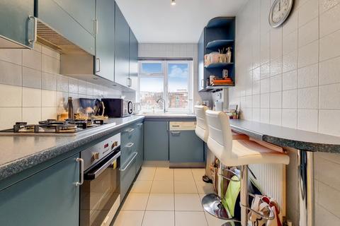 1 bedroom flat for sale, Thackeray Court, Fairfax Road, South Hampstead, London