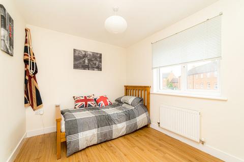 2 bedroom flat for sale, Bluebell Road, Kingsnorth, TN23