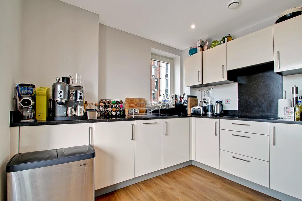 Dalston Square, London E8 3 bed apartment to rent £3,400 pcm (£785 pw)