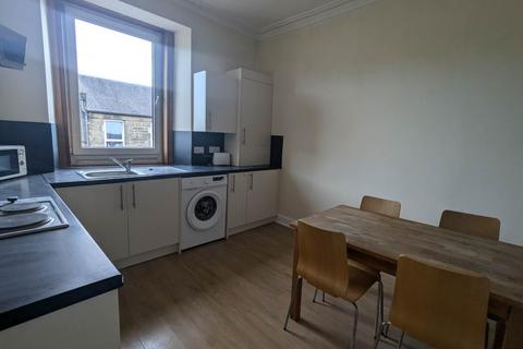 2 bedroom flat to rent, 19 3/2 Park Avenue, ,