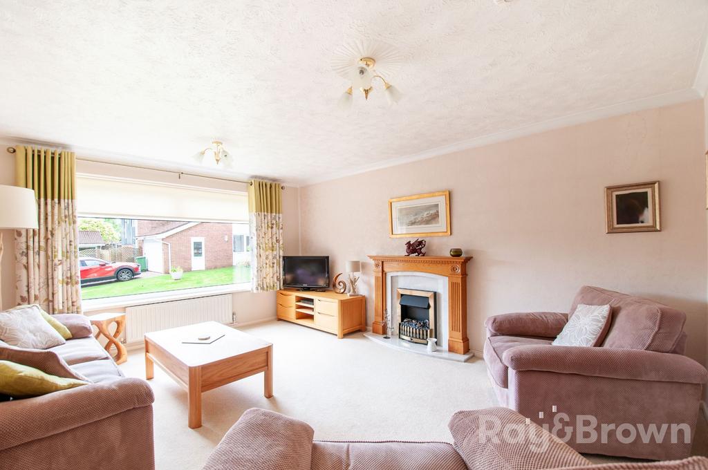 Thornhill, Cardiff CF14 5 bed detached house for sale £585,000