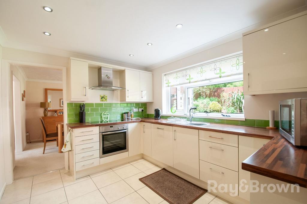 Thornhill, Cardiff CF14 5 bed detached house for sale £585,000