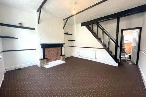 2 bedroom terraced house to rent, Pine Street, Nelson