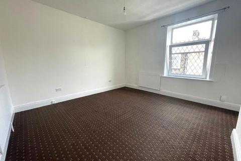 2 bedroom terraced house to rent, Pine Street, Nelson