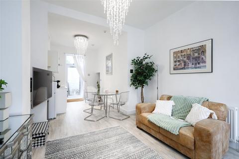 1 bedroom flat for sale, Needham Road, Notting Hill, W11