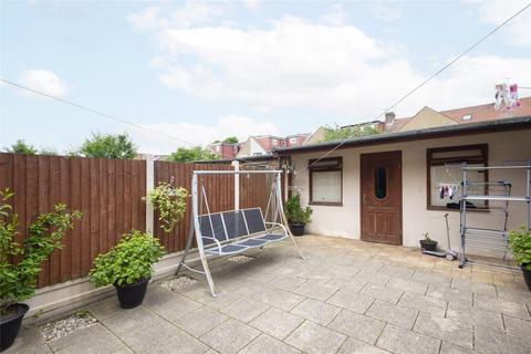 3 bedroom terraced house for sale, Carnarvon Road, Leyton, London, E10