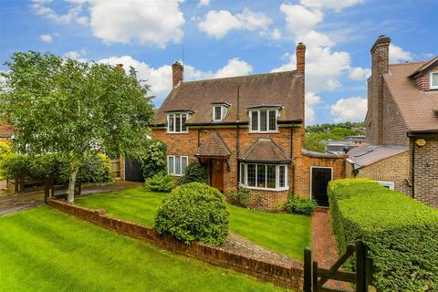 14 Hereward Avenue, Purley, CR8 2NN