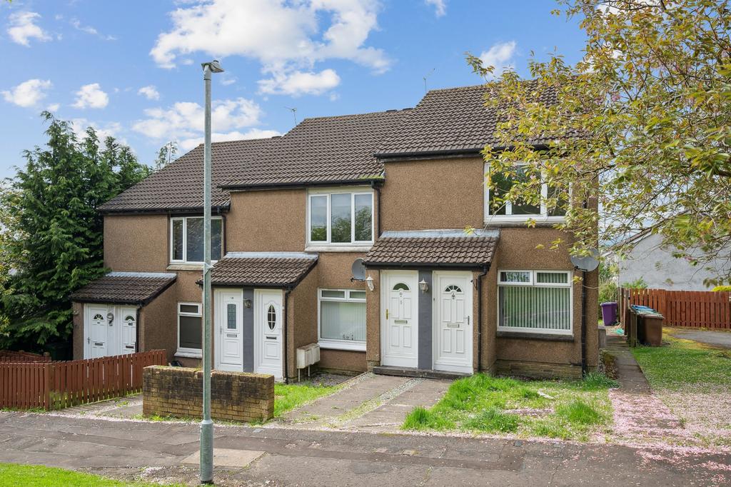 Lytham Drive, Summerston, Glasgow... 1 bed flat £75,000