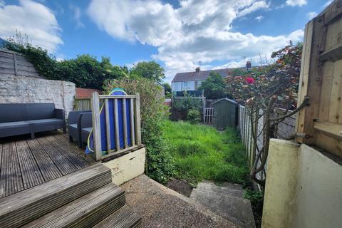 3 bedroom terraced house to rent, Bruce Avenue Worthing BN11