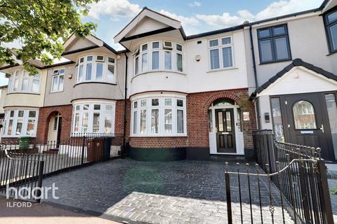 3 bedroom terraced house for sale, Cavendish Gardens, Barking