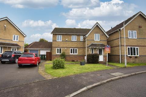 4 bedroom detached house for sale, Hunt Close, Hawkinge, CT18