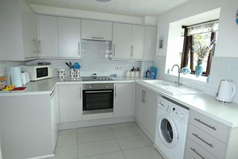 2 bedroom end of terrace house for sale, West Mersea, CO5 8RF