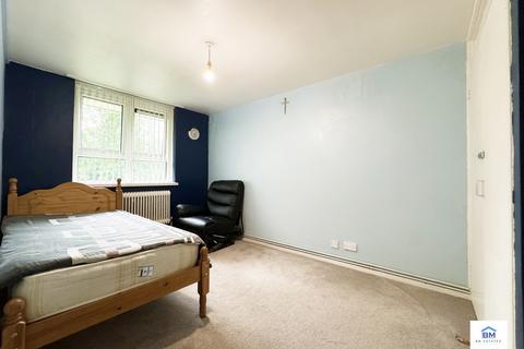 2 bedroom flat to rent, Iffley Court, Leicester LE5