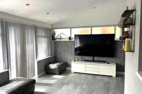 23 Birchwood, Chadderton, Oldham, OL9 9UH