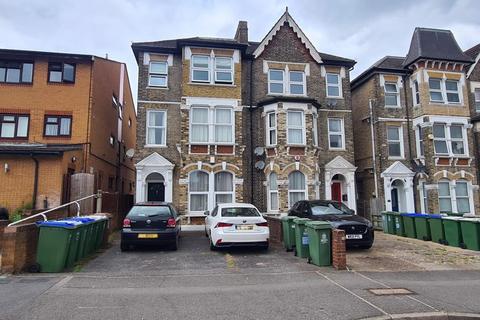2 bedroom apartment to rent, Hatherley Road, Sidcup, Kent