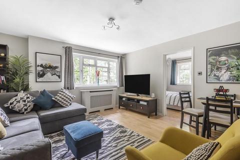 1 bedroom flat for sale, Bagshot,  Surrey,  GU19