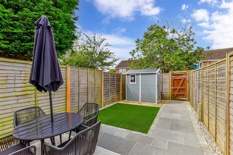 2 bedroom end of terrace house for sale, Charles Avenue, Chichester, West Sussex