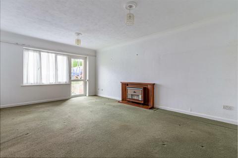 2 bedroom flat for sale, Severn Court, Corbett Avenue, Droitwich. WR9 7DL