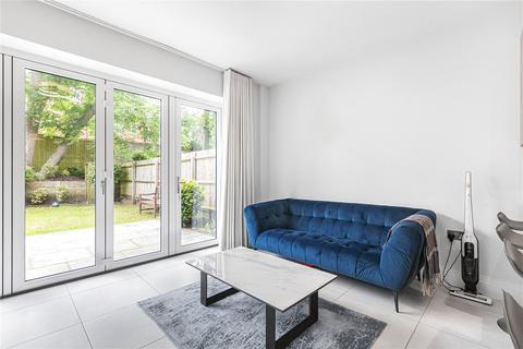 3 Oakley Mews, Enfield, EN2 8FT