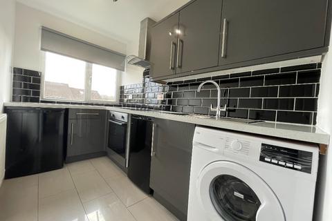 1 bedroom flat to rent, Loganswell Gardens, Thornliebank, Glasgow, G46