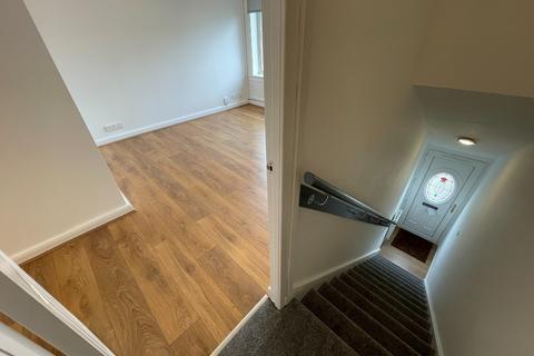 1 bedroom flat to rent, Loganswell Gardens, Thornliebank, Glasgow, G46