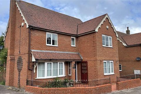 4 bedroom detached house for sale, Romagne Close, Horndon-on-the-Hill, Stanford-le-Hope, Essex, SS17
