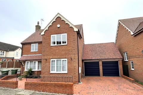 1 Romagne Close, Horndon On The Hill, Stanford-le-hope, SS17 8LH