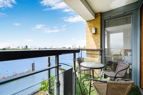 2 bedroom apartment to rent, Maritime Quay London E14