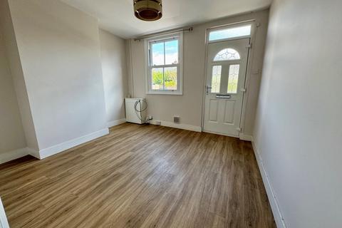 2 bedroom terraced house to rent, Vicarage Road, Chelmsford, CM2