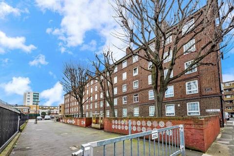 3 bedroom flat for sale, Betts House, Betts Street, London, E1 8HN