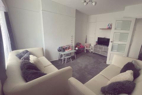 1 bedroom flat to rent, Coleford House,, Kingsbridge Road,, Romford, Harold Hill, RM3