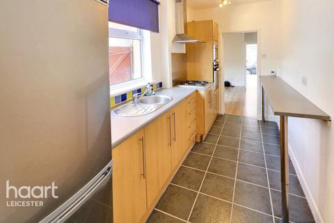 45 Central Road, Leicester, LE3 5EJ