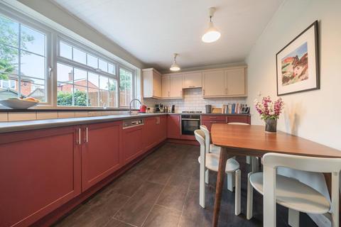 3 bedroom terraced house for sale, Strathdon Drive, Earlsfield