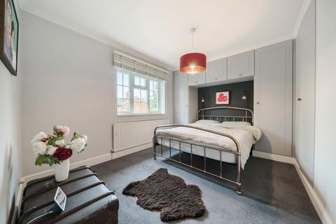137 Strathdon Drive, London, SW17 0PS