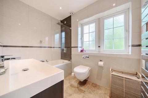 137 Strathdon Drive, London, SW17 0PS