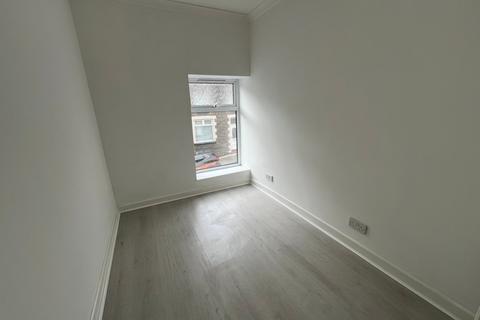 10 Graig Street, Pontygwaith, Ferndale, CF43 3LY