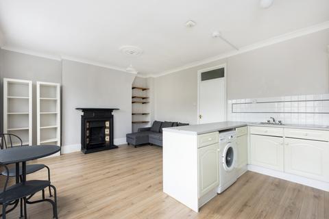 6d Pyrland Road, London, N5 2JD