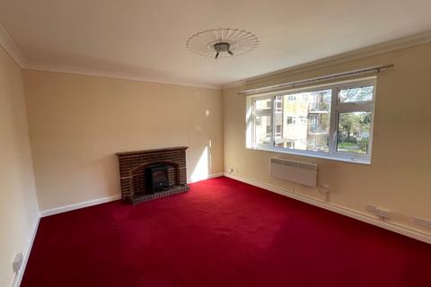 2 bedroom flat to rent, Hawthornden Court, Penns Lane, Sutton Coldfield, B76 1JU