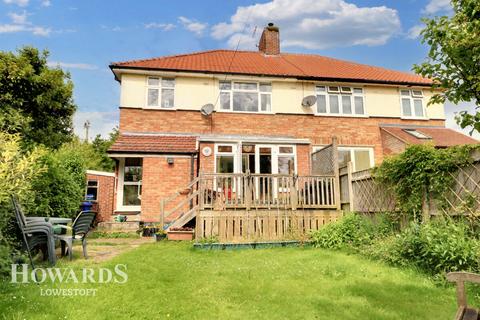 3 bedroom semi-detached house for sale, London Road, Pakefield