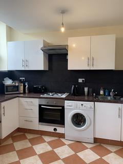 2 bedroom flat to rent, Raglan Road, Leeds LS6