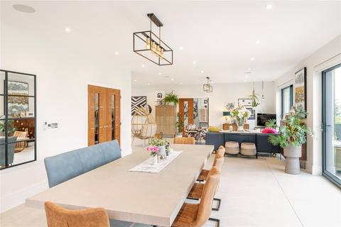 136 Bailbrook Lane, Bath, BA1 7AB