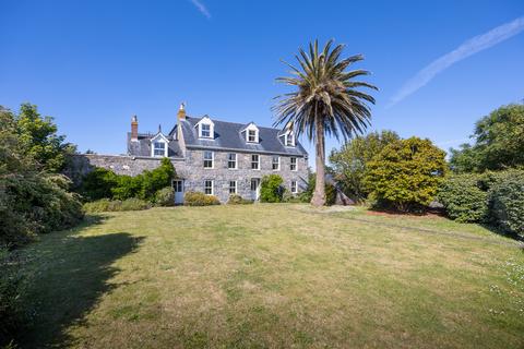 8 bedroom detached house for sale, La Hougue, Vale, Guernsey