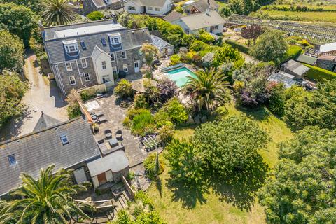 undefined, La Hougue, Vale, Guernsey