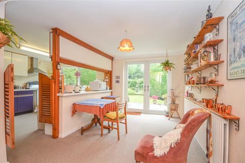 46 Fairlawn, Swindon, SN3 6EU