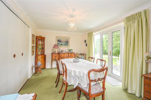 46 Fairlawn, Swindon, SN3 6EU