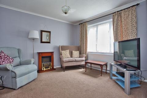 3 bedroom terraced house for sale, St. Andrews Gardens, Dover, CT17